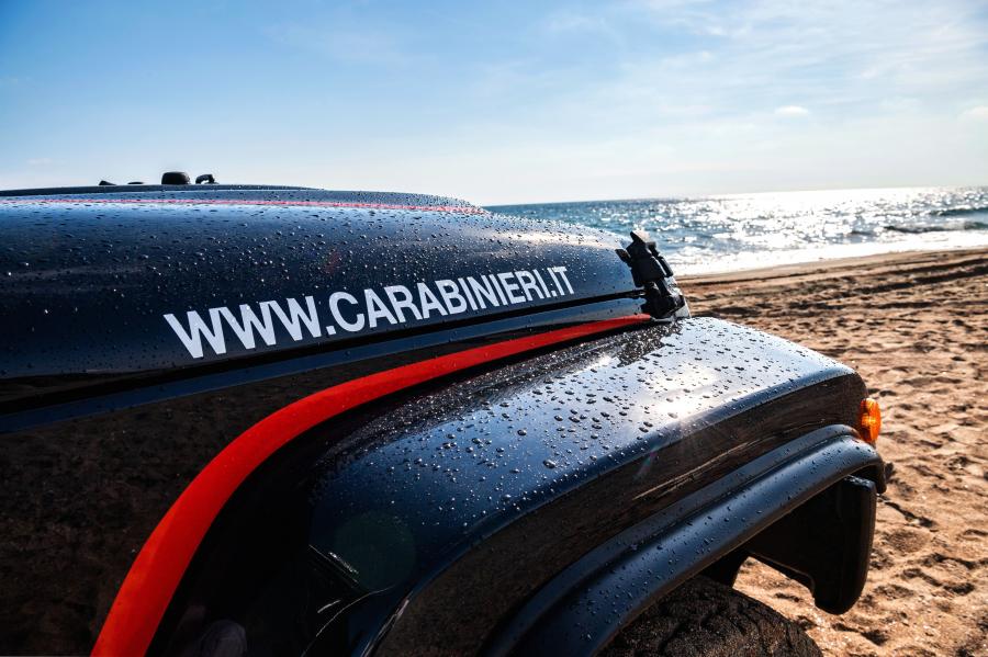 Детали экстерьера Jeep Wrangler Carabinieri (JK) 2018 года  (фото 4 из 17)